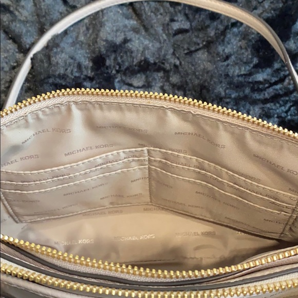 NWOT Michael Kors Soft Leather Crossbody Bag. - Picture 15 of 16